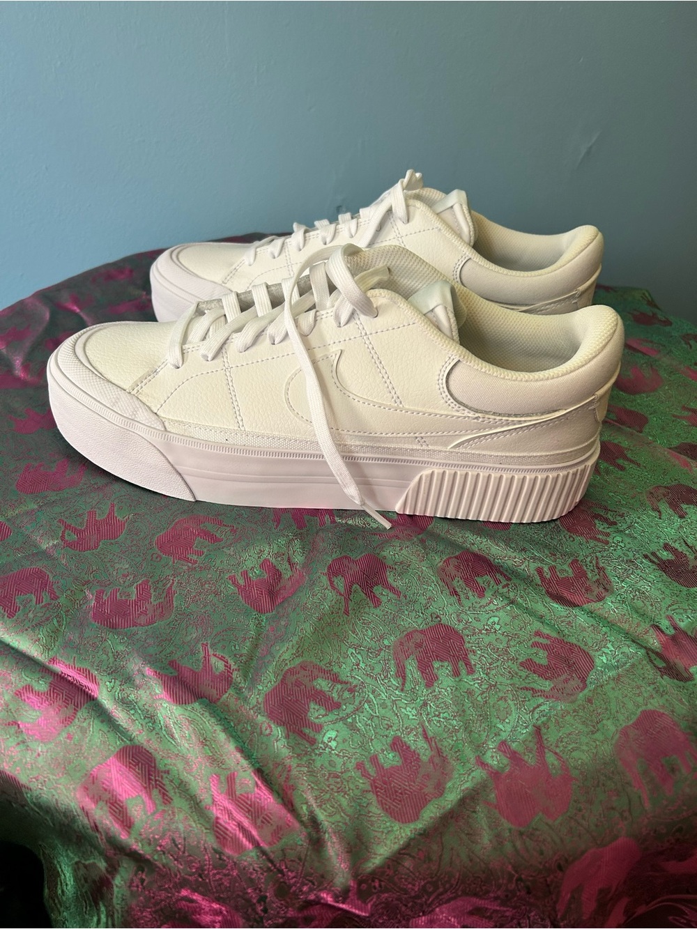 Women’s Nike Court Legacy Lift Size 11